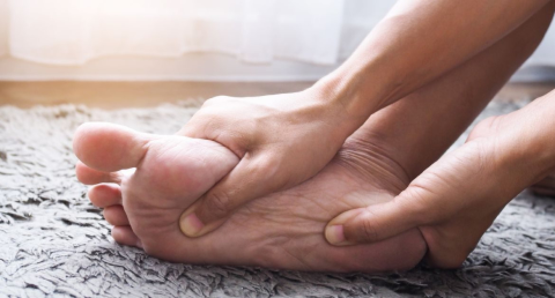 3 ok, amiért a munkavédelmi cipő térdfájdalmat okozhat